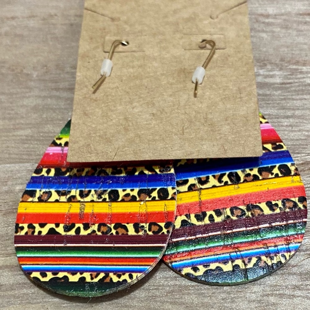 🎉❤️Multicolor Distressed Leopard Teardrop Earrings - Picture 2 of 3